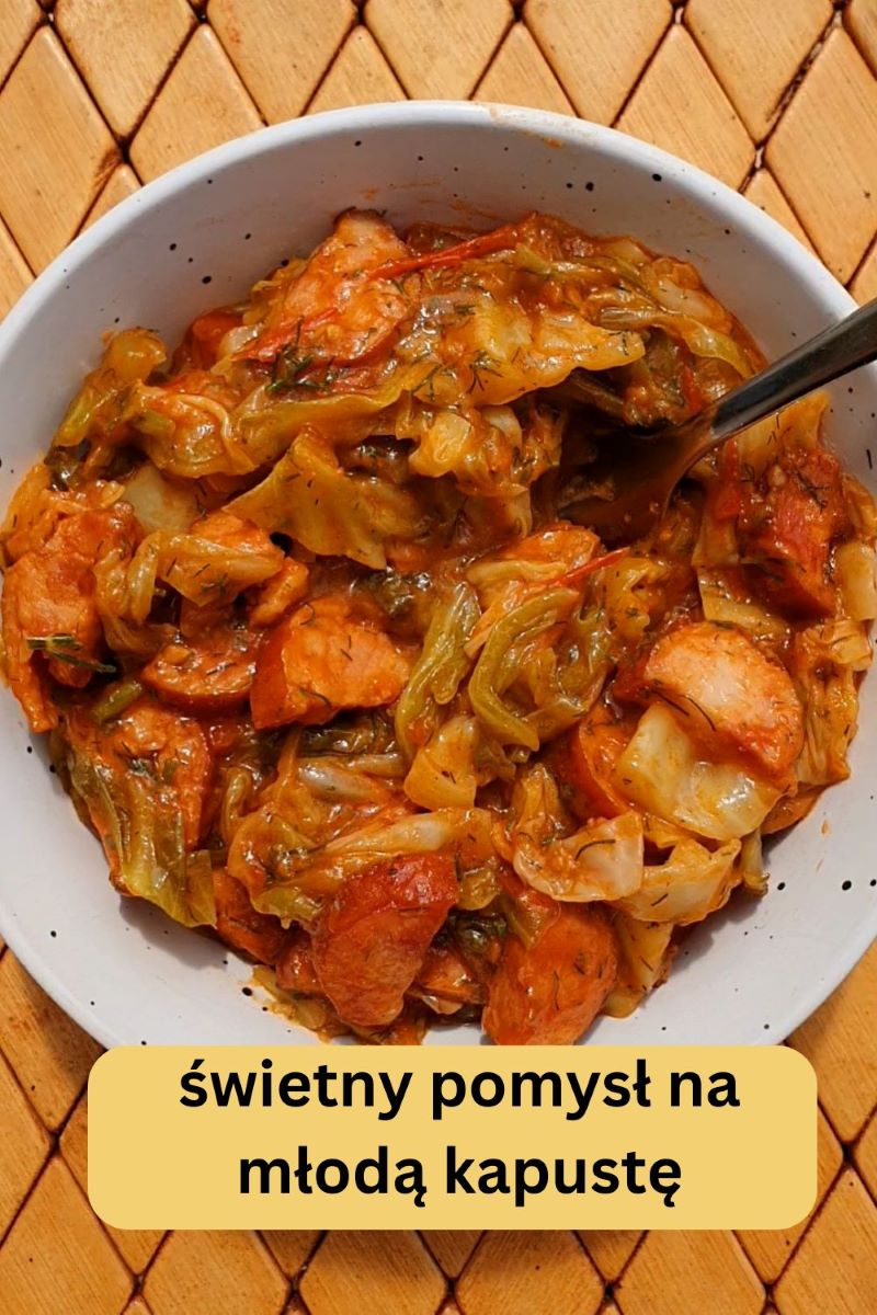 młoda kapusta z kiełbasą
