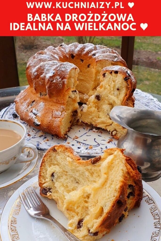 babka-drozdzowa-z-rodzynkami