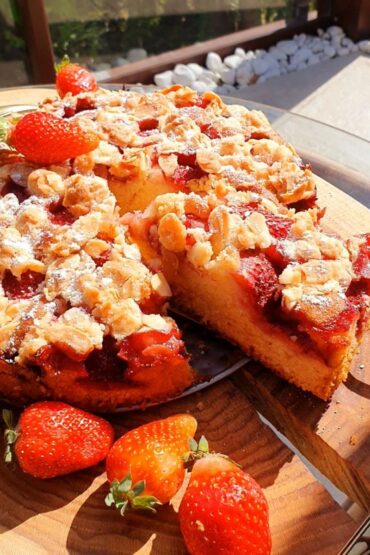ciasto z truskawkami i kruszonką