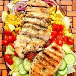 sałatka z grillowanym kurczakiem