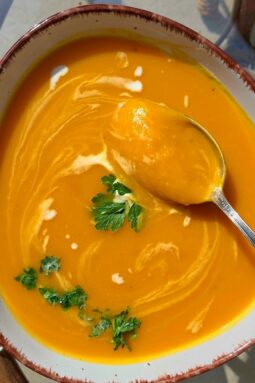 zupa dyniowa z pieczonej dyni