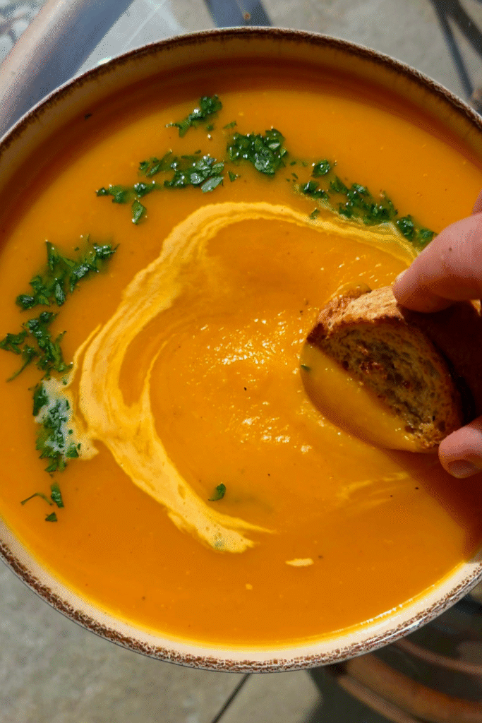 zupa dyniowa z pieczonej dyni