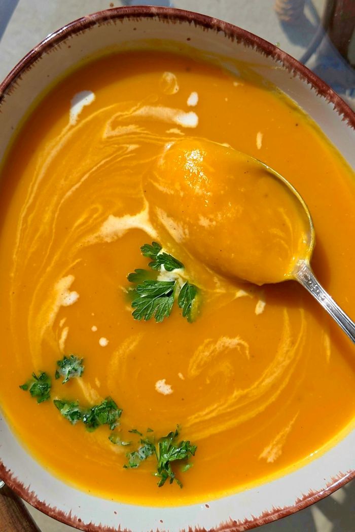 zupa dyniowa z pieczonej dyni