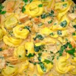 tortellini z kurczakiem w sosie śmietanowym