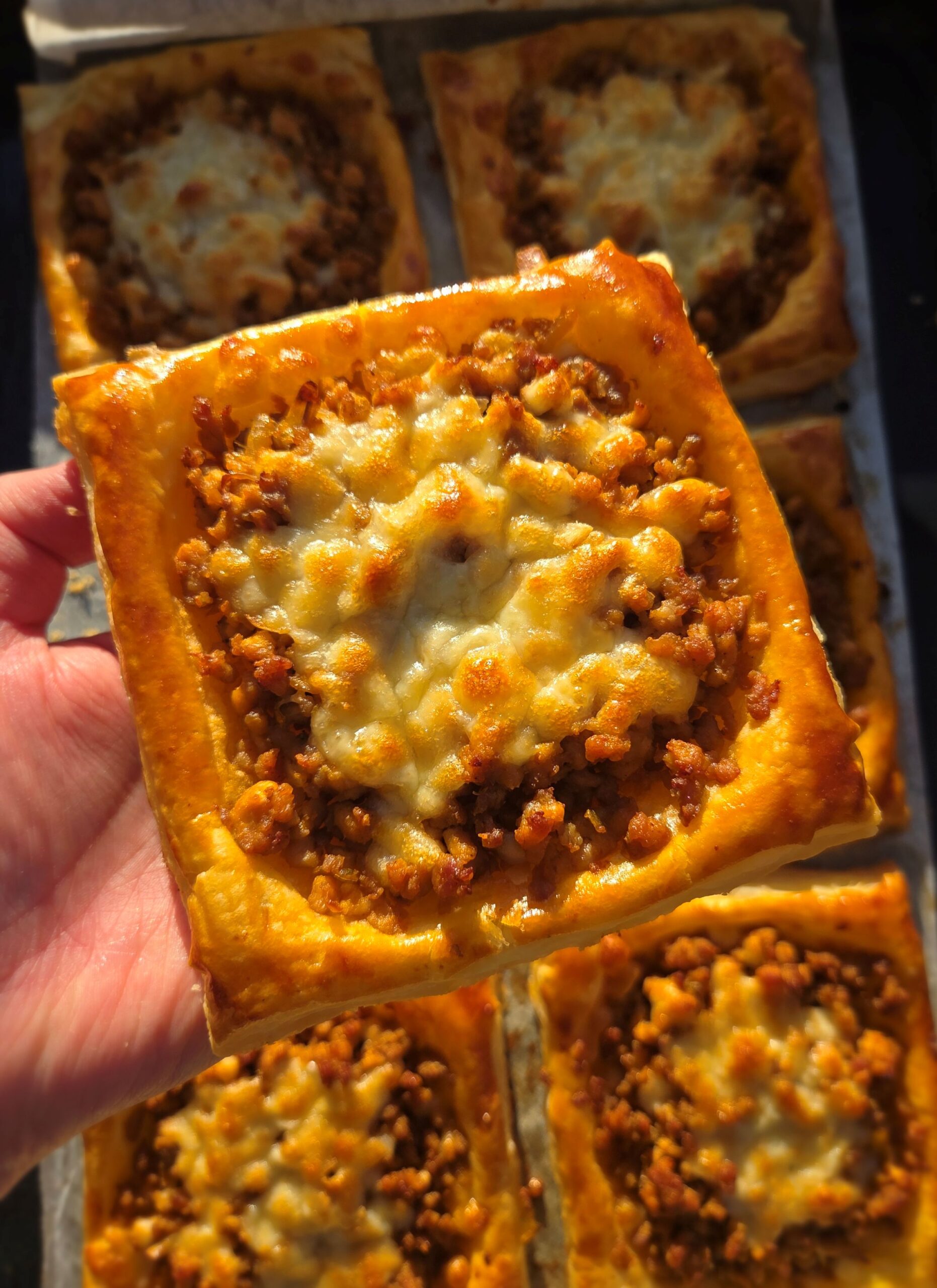 ciasto francuskie z mięsem mielonym