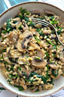 kasza z pieczarkami i szpinakiem